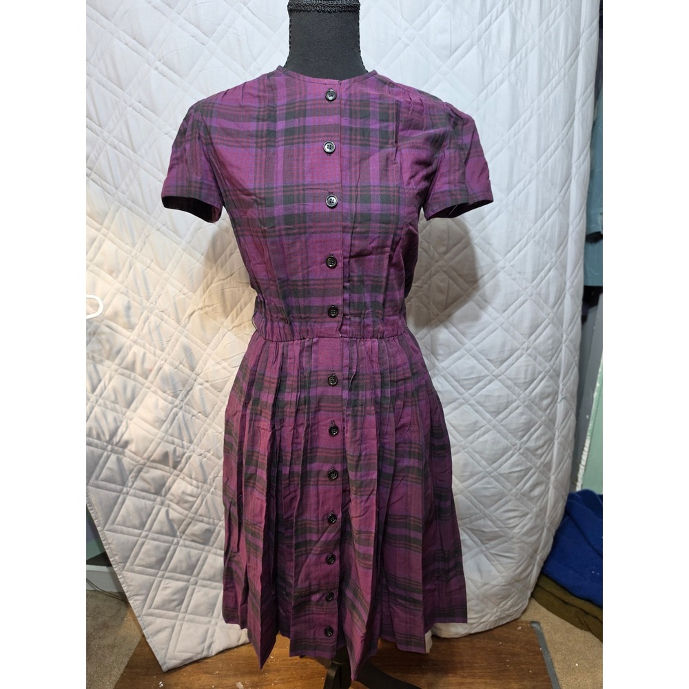 Albert Nipon Vintage Purple Plaid Button Front Pleated Dress Short Sleeve